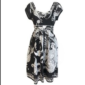 🆕 Coupe cotton paisley cap sleeve flare dress